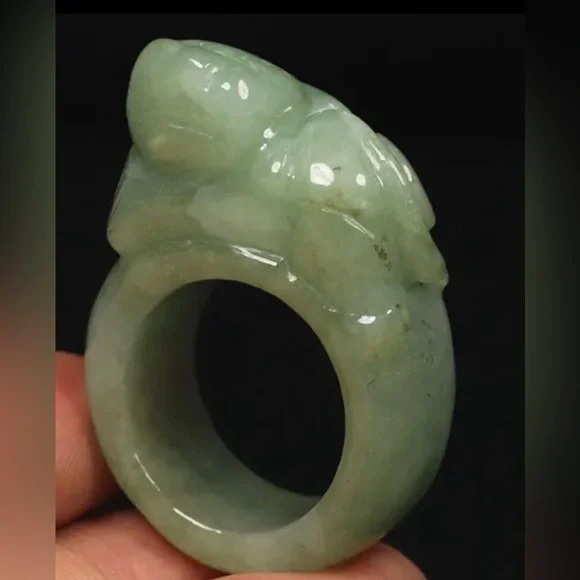 VINTAGE Large Jade Green Ring HandCarved Pixiu Size 11.5 Prosperity Good Luck - Picture 10 of 10